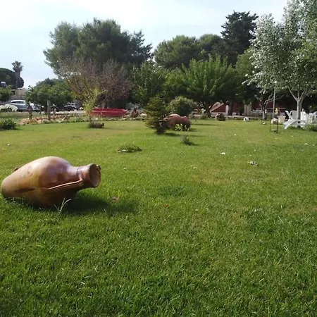 Villa Asia Villa Latiano